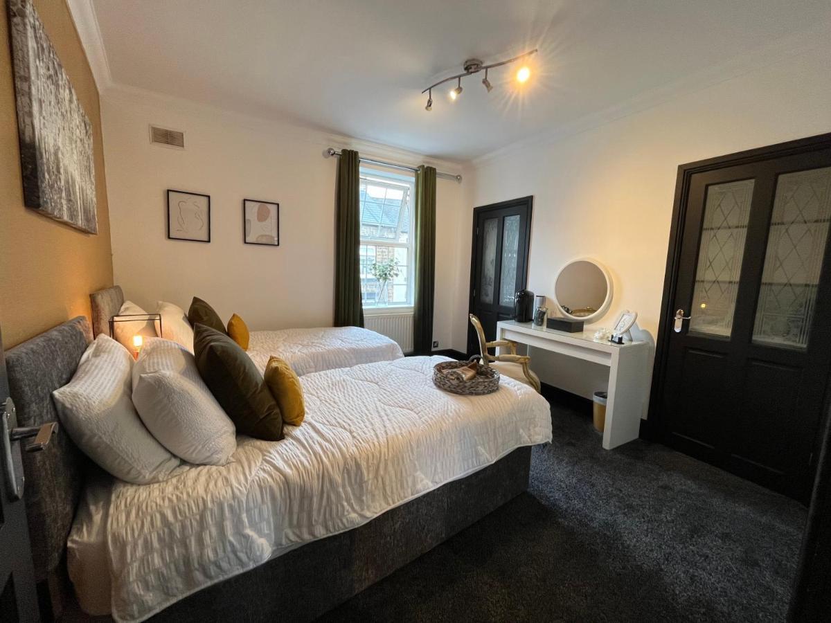 Contemporary & Chic Inner Terrace 5 Mins From Barnsley Town Centre Buitenkant foto